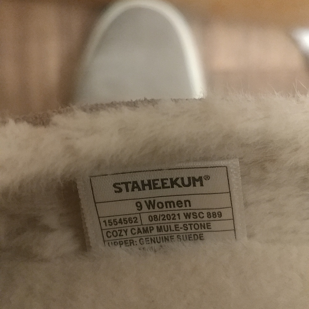 Shoes - Picture 2 of 4